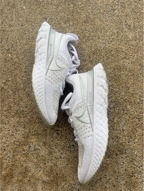 Nike React Infinity Run Flyknit 2, White/Metallic Silver